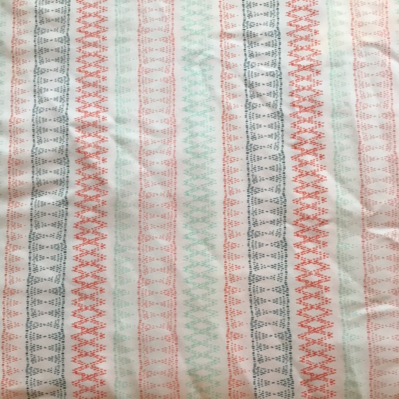 Colorful Cloth Shower Curtain ROOM ESSENTIALS Size 72” wide x 70” orange blue - Picture 5 of 6